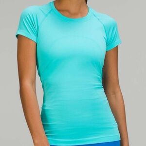 Lululemon Swiftly Tech Short Sleeve Shirt 2.0 Size 6 “Electric Turquoise”